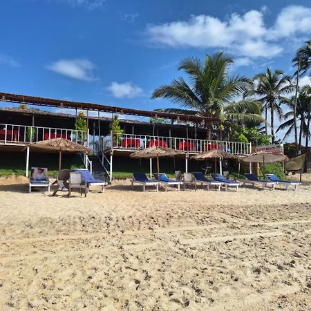 Happy Shack Beach And Wooden Huts โคลวา ภายนอก รูปภาพ