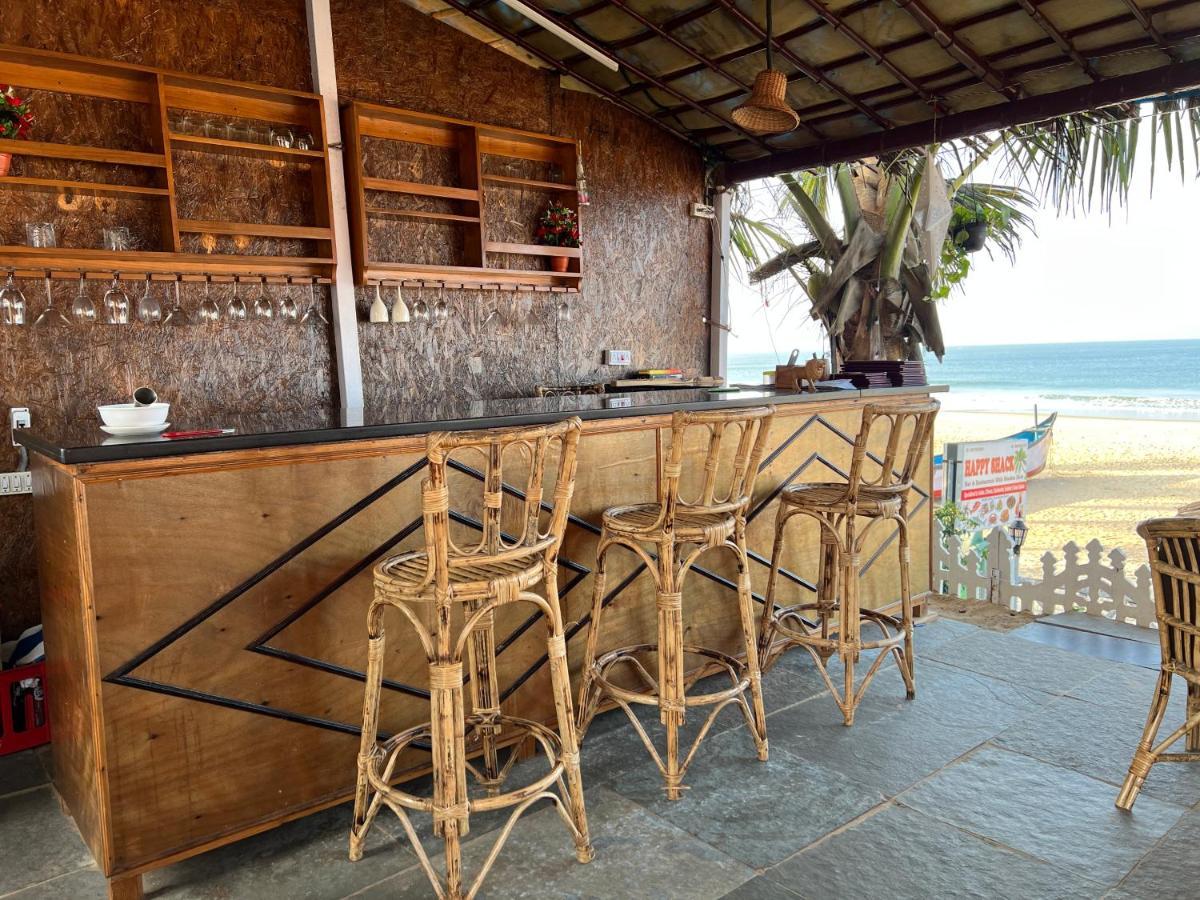 Happy Shack Beach And Wooden Huts โคลวา ภายนอก รูปภาพ