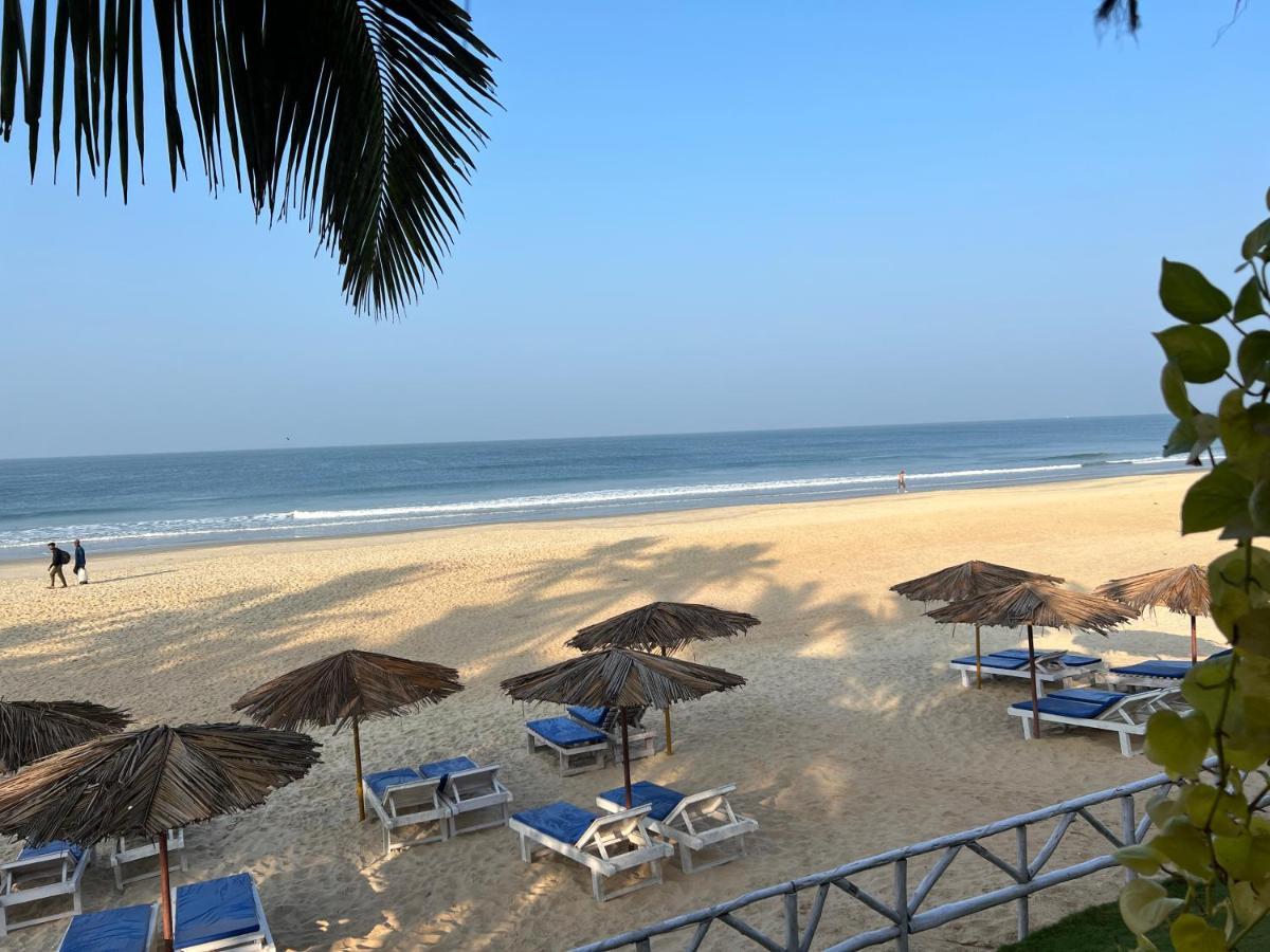 Happy Shack Beach And Wooden Huts โคลวา ภายนอก รูปภาพ